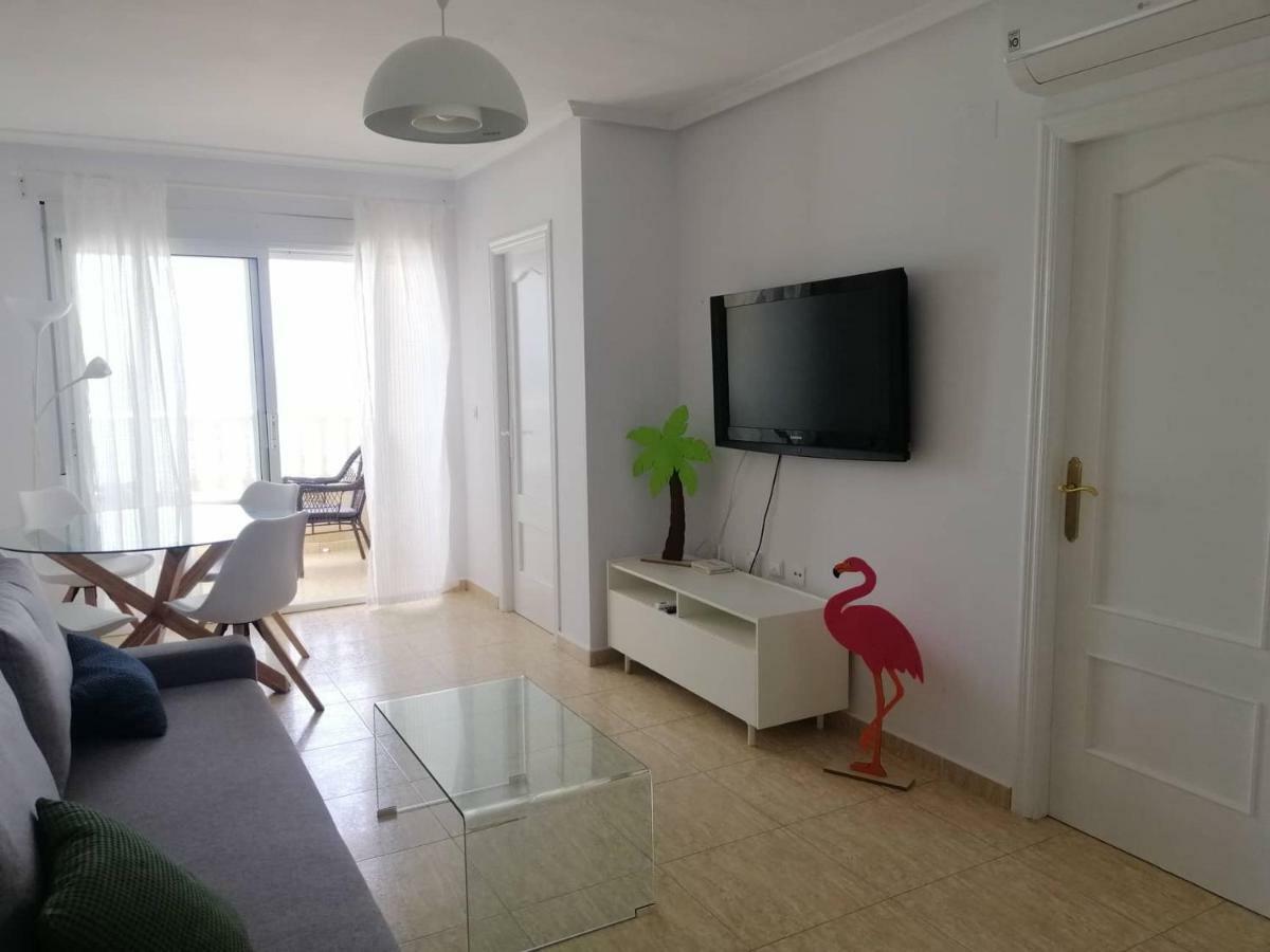 شقة Flamingo, Beach, Sea View, Pool, Wi Fi تورّيفيِخا المظهر الخارجي الصورة