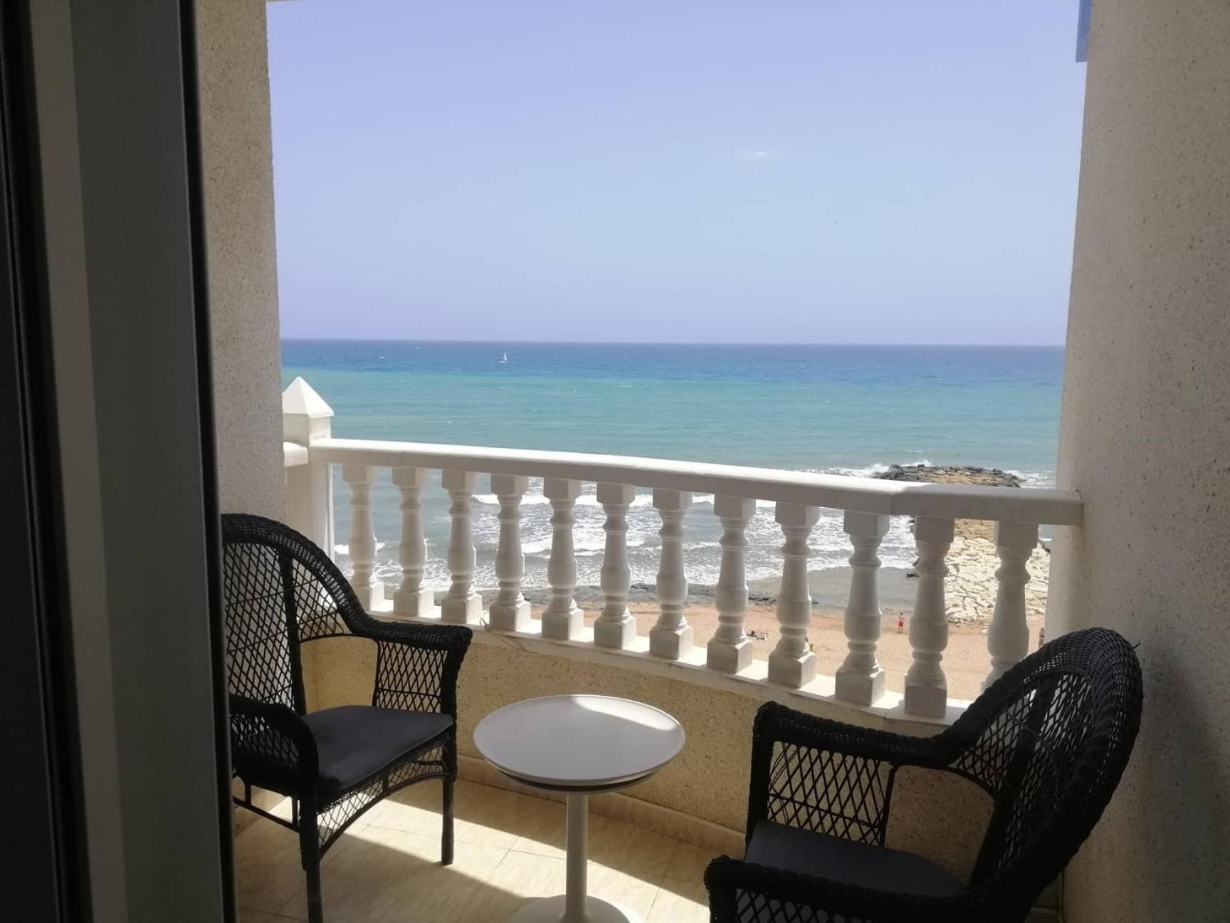 شقة Flamingo, Beach, Sea View, Pool, Wi Fi تورّيفيِخا المظهر الخارجي الصورة