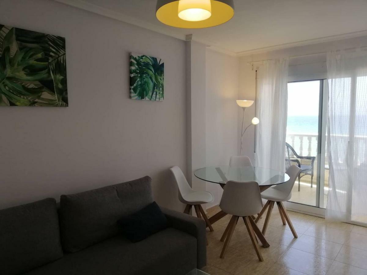 شقة Flamingo, Beach, Sea View, Pool, Wi Fi تورّيفيِخا المظهر الخارجي الصورة