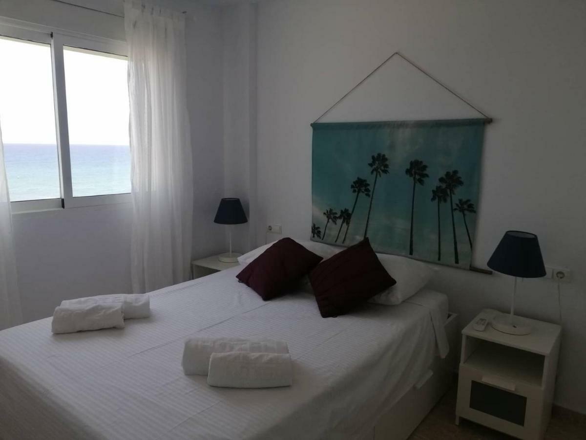 شقة Flamingo, Beach, Sea View, Pool, Wi Fi تورّيفيِخا المظهر الخارجي الصورة